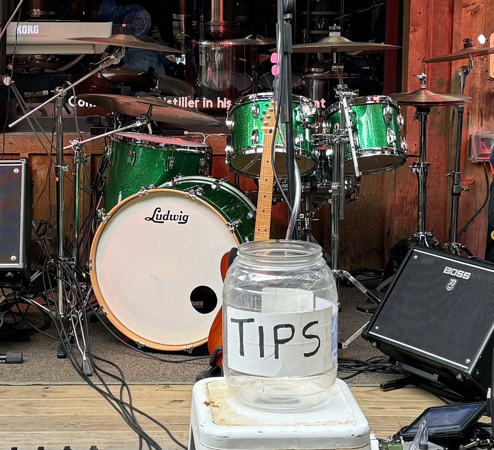 Ludwig Classic Maple Green Sparkle kit